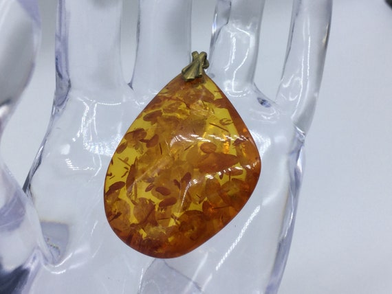 Collier Vintage Avec Pendentif En Ambre - Modèle N426 - Bijou Ancien Occasion - Pierre Naturelle