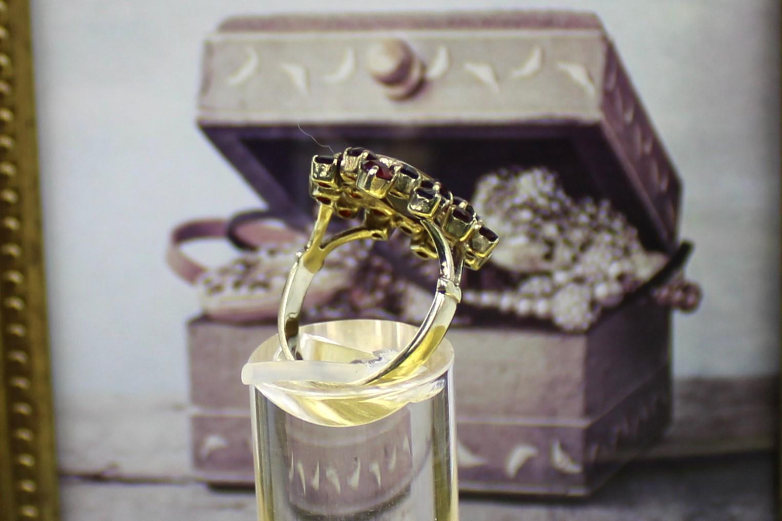 Bague Cocktail Or Jaune 8 Carats Avec Grenats - Taille 53 - Style Sertissage Griffes - Fait Main - Occasion Bon état