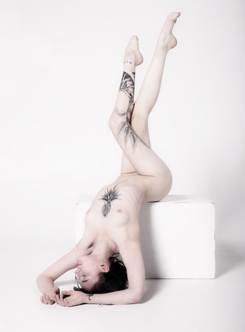 Nude photography by Arnold Mariashin SIGNED Nude on the Cube # 4