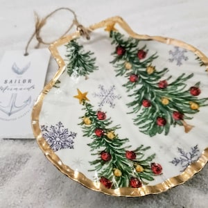 Decoupage Scallop Ornament or Trinket Ring Dish, Classic Christmas Trees  Pattern, English Scallop Shell, Nautical Beach Gift Home Decor