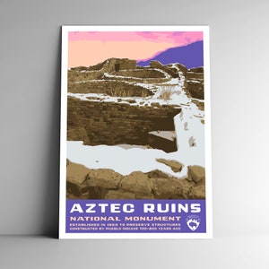 Monumento Nacional das Ruínas Astecas Estilo WPA Poster de Viagem Estilo Vintage - 8x10 12x18 18x24 24x36 / 4x6 Cartão Postal Novo México EUA Impressão de Arte Retro