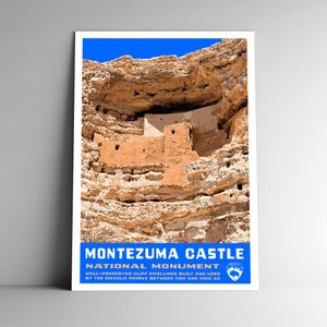 Monumento Nacional do Castelo de Montezuma Pôster de viagem estilo WPA estilo vintage - 8x10 - 12x18 - 18x24 - 24x36 / 4x6 Cartão postal Arizona EUA Impressão artística