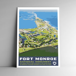Monumento Nacional de Fort Monroe Pôster de viagem estilo WPA estilo vintage - 8x10 - 12x18 - 18x24 - 24x36 / 4x6 Cartão postal Virgínia EUA Impressão artística
