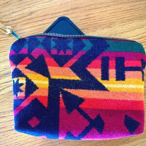 Nécessaire de lã com zíper Pendleton®, estilo sudoeste americano, organizador de viagem, carteira pequena para Kindle e celular.