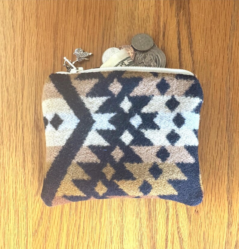 Pochette in lana Pendleton con motivo tribale stile sud-ovest, borsa con cerniera, portamonete in stile western, regalo artigianale da uomo, organizer da viaggio. immagine 12
