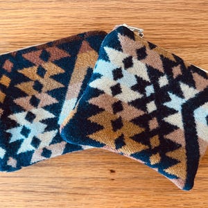 Pochette in lana Pendleton con motivo tribale stile sud-ovest, borsa con cerniera, portamonete in stile western, regalo artigianale da uomo, organizer da viaggio. immagine 7