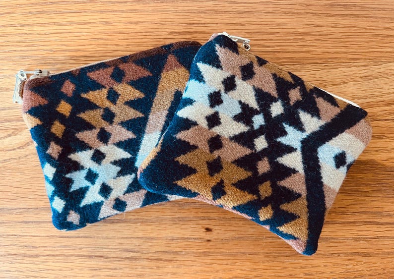 Pochette in lana Pendleton con motivo tribale stile sud-ovest, borsa con cerniera, portamonete in stile western, regalo artigianale da uomo, organizer da viaggio. immagine 7