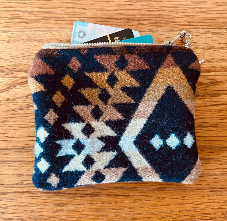 Pochette in lana Pendleton con motivo tribale stile sud-ovest, borsa con cerniera, portamonete in stile western, regalo artigianale da uomo, organizer da viaggio. immagine 10