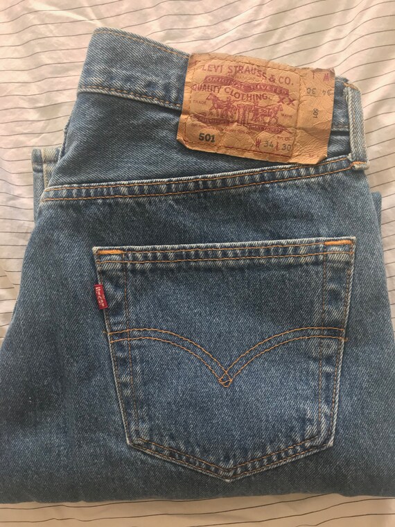 Levi Strauss 501 original riveted blue jeans Gem