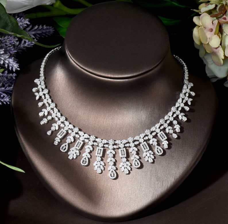 Silver Finish Necklace Set With Zircon Detailing