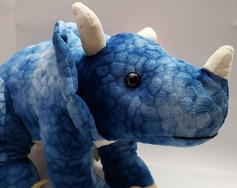 hugfun triceratops