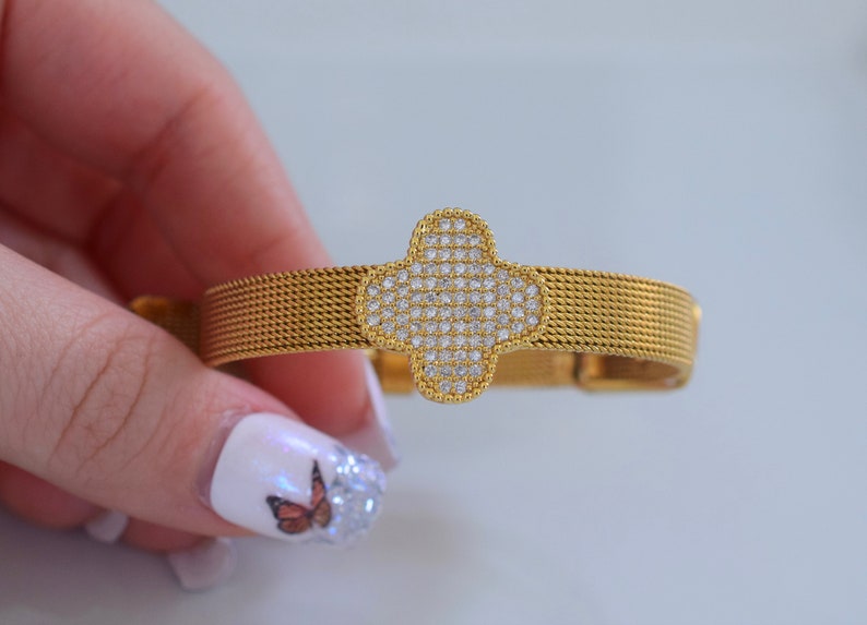 Gold Plated Diamond Inspired Clover Belt Style Bracelet Has Optional Matching Necklace And Earrings