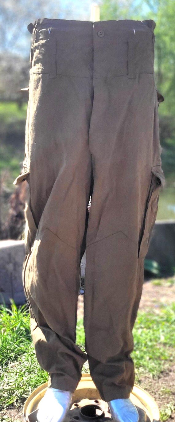 Vintage Brown Cotton Cargo Pants, High Waist, Classic Fit Vintage Brown Cotton Cargo Pants, High Waist, Classic Fit