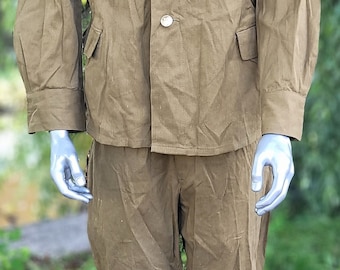 Vintage Sovjet kaki katoenen tweedelig pak uit 1969, originele outfit, ongebruikte staat, USSR