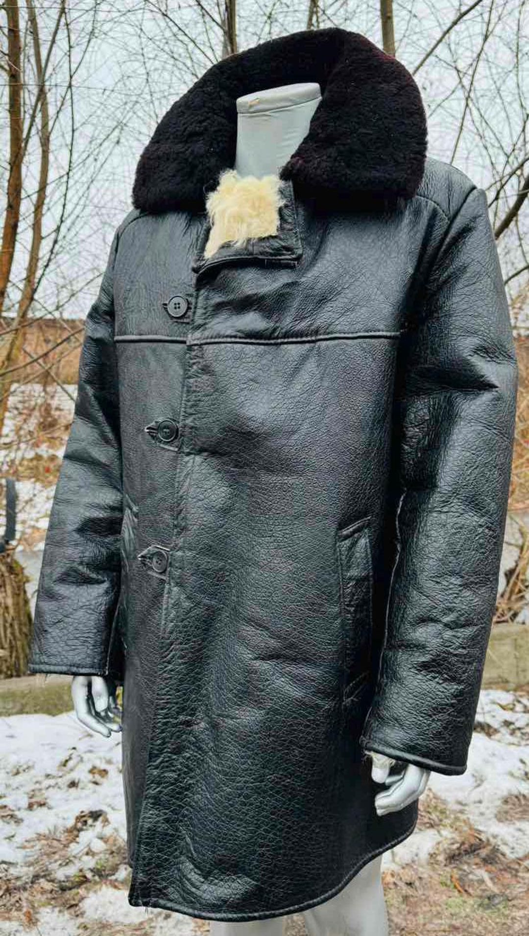 ビンテージ シープスキンレザー ターンロックコートペイズリー総柄裏地レッド ヴィンテージレザーシープスキン裏地コート、本物のシアリングの内側