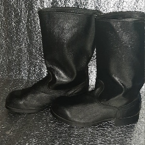 Ukrainian army soldier KIRZA boots Ukrainian army