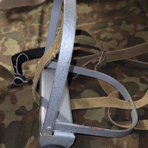 軍用の珍しい小型カート、パラシュートやその他の輸送用特殊部隊、ソ連の空挺部隊、1960 年代