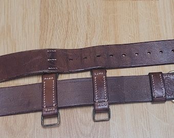 Cinturón vintage de cuero marrón de los años 40 con hebilla de latón, accesorio retro de la URSS