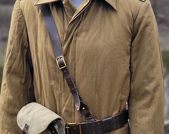 Conjunto de abrigo de invierno vintage con sombrero de piel y cinturón, raro y antiguo, de Europa del Este.