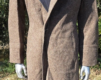 Vintage-langer brauner Wollmantel, zweireihig, im Stil vergangener Zeiten