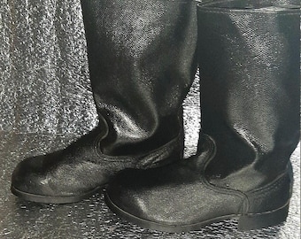 Botas kirza negras vintage, calzado de media caña sin cordones, estilo clásico de la vieja escuela.