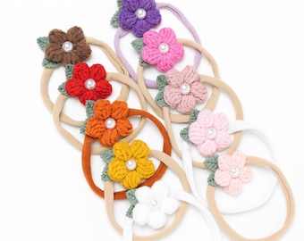 Baby-Stirnband, Neugeborenen-Stirnbänder, Baby-Mädchen-Bögen, Häkeln Gänseblümchen-Stirnband, Nylon-Blumen-Stirnband, Blumen-Baby-Haarschleifen, Baby-Geschenk