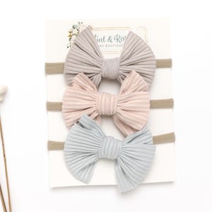 LOT de noeuds pour cheveux bébé, bandeaux bébé, noeuds bébé fille, petits noeuds bébé, noeuds côtelés, serre-tête nouveau-né fille, pinces à cheveux pour toute-petite fille.