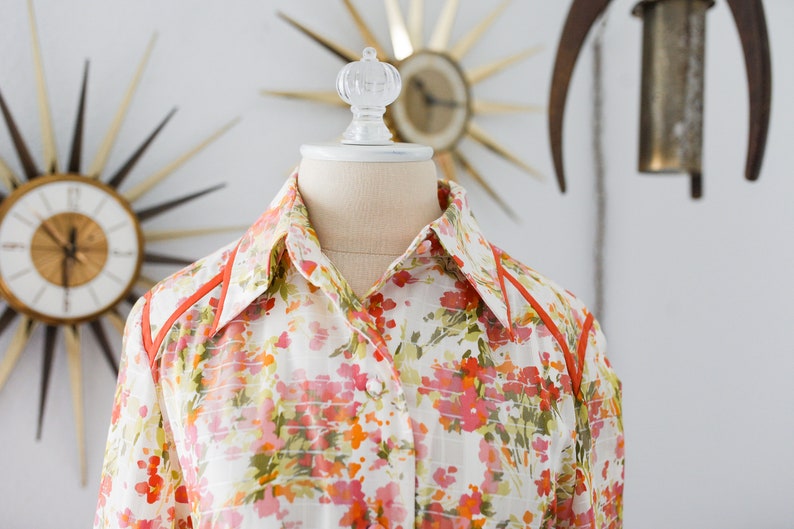 Vintage 1970s Floral Dagger Collar Dress with Pockets