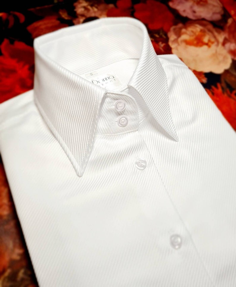 Premium quality luxurious Easy Care  white cotton blouse. White french cuff blouse SLIM FIT. Ladies french cuff business blouses. White button up dress shirt womens. French cuff white shirt women´s. White button down shirt women´s long sleeve