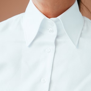 Premium quality luxurious Easy Care  white cotton blouse. White french cuff blouse SLIM FIT. Ladies french cuff business blouses. White button up dress shirt womens. French cuff white shirt women´s. White button down shirt women´s long sleeve