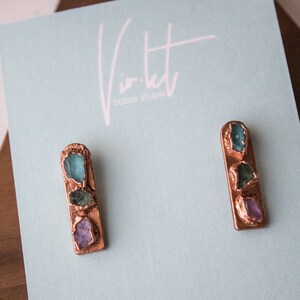 Raw neon blue and green apatite and amethyst copper arched stud earrings image 3