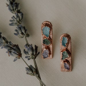 Raw neon blue and green apatite and amethyst copper arched stud earrings image 1