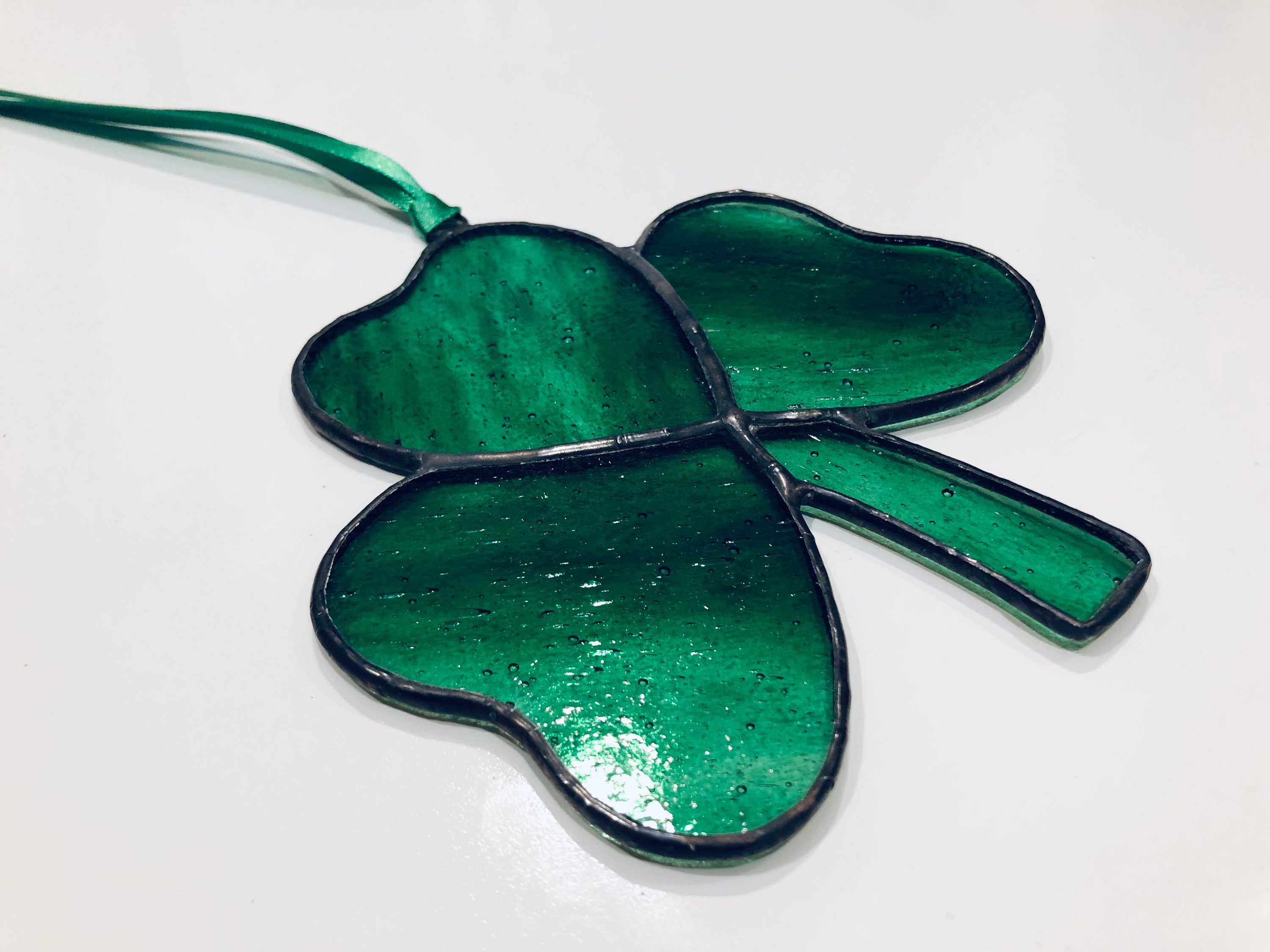 5.5 X 5.25 Stained Glass Green Shamrock Handcrafted Handmade Suncatcher ...