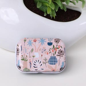 Floral Stash Box / Storage Tin for Stitch Markers Project Bag / Trinket Box Secret Storage Pill Tin Knitting Storage for Notions Accessories