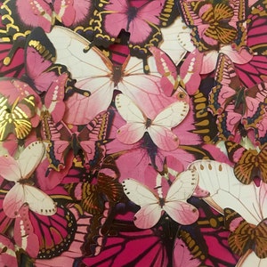 30 papillons roses en papier assortis / Éphémères découpés avec des touches d'or /