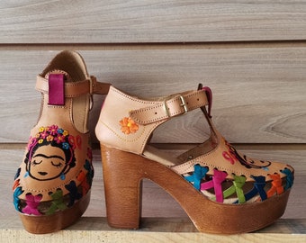 Mexikanische Schuhe - Huarache-Sandalen aus Leder - Schuhe mit Plateauabsatz - Lederschuhe - Damenschuhe - Frida - Plateauschuhe - bestickte Schuhe
