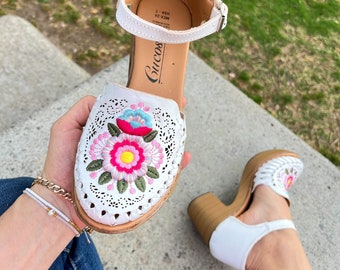 Mexican Leather Shoes With 3D Embroidered Flowers With Heels and