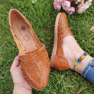 Sandales Huarache femmes, huarache mexicaine faite à la main, sandales en cuir, sandale femme confortable, chaussures mexicaines en cuir véritable Marron