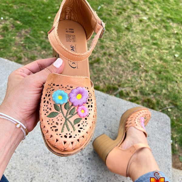 Mexican Leather Shoes with 3D Embroidered Flowers with heels and ankle bracelet for Women, shoes for women, platform shoes handmade huarache