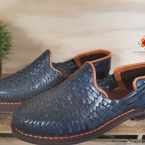 Scarpe in pelle messicane da uomo. Scarpe fatte a mano per uomo. Huarache formale.  Scarpa tradizionale messicana. Scarpe blu comode. scarpa chiusa da uomo