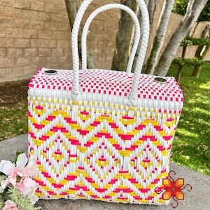 Recycled plastic tote bag medium- Handmade plastic bag - handycraft bag - Mexican lunch bag - Beach bag - craft bag - handmade lunch box