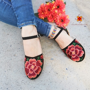 Embroidered women shoes - Mexican shoes, Boho Shoes - embroidered shoes - womens shoes - mexican style - handmade shoes - sandals ll size