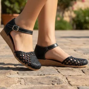 Mexican Leather Sandals with Ankle Strap for Women, Leather Huarache sandals - Mexican Boho Women Shoes - lether sandals - mexican shoes