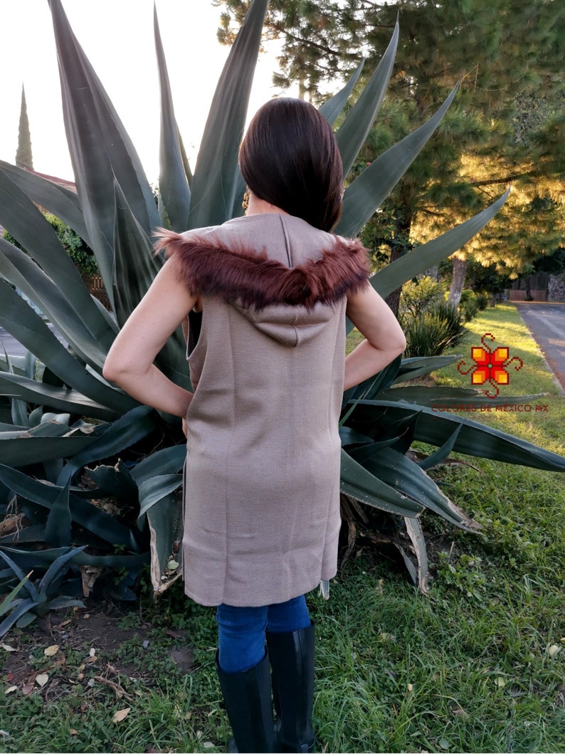 Mexican winter vest open style large with pockets and plush hood Gilet embroidery bohemian women color brown