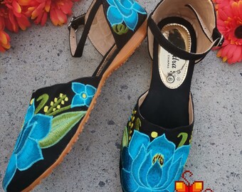 Embroidered Women Shoes - Mexican Shoes, Boho Shoes