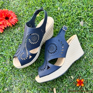 Huarache Sandal, Leather Sandals Platform Heel - Mexican Boho Hippie brown Color Women Shoes with buckle - All sizes - artisinal sandal