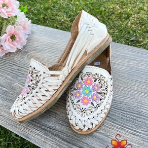 luz huarache sandals