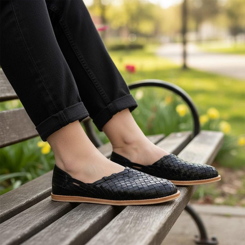 Sandali Huarache, sandali messicani da donna, scarpe messicane in pelle, sandali in pelle, sandali messicani, scarpe in pelle da donna, sandali comodi immagine 7