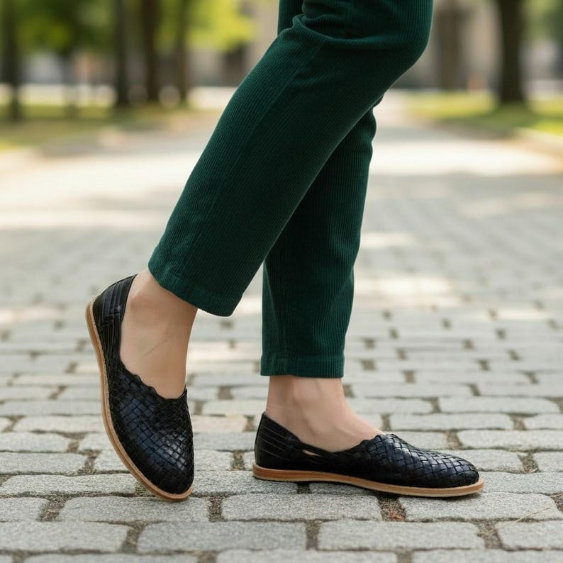 Sandali Huarache, sandali messicani da donna, scarpe messicane in pelle, sandali in pelle, sandali messicani, scarpe in pelle da donna, sandali comodi immagine 8