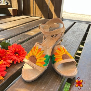 Leren sandalen voor dames - huarache sandalen - zonnebloem sandaal - Mexicaanse schoenen - Damesschoenen met gesp - lether huerache - Mexicaanse stijl